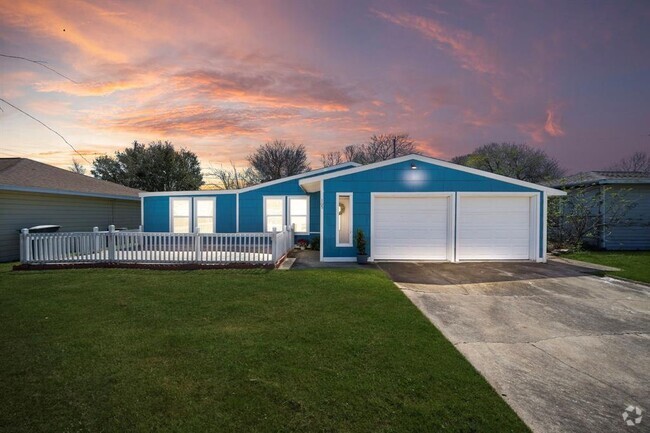 Building Photo - 105 Pompano Ave Rental