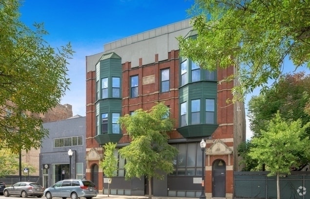 Building Photo - 1906 S Halsted St Unit 3F Rental