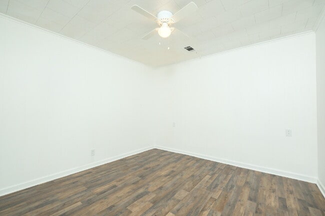 Photo - 2-Bed Home with Full Bath in Bradford!