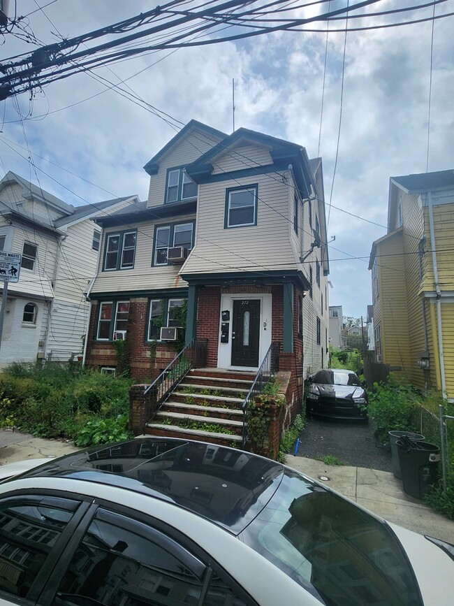 272-274-274 Wainwright St Unidad 3