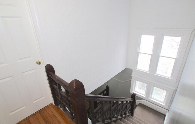 Photo - 220 E 27th St Unidad 2