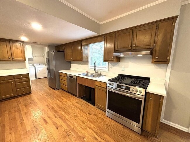 Photo - 558 Dorsey Cir SW