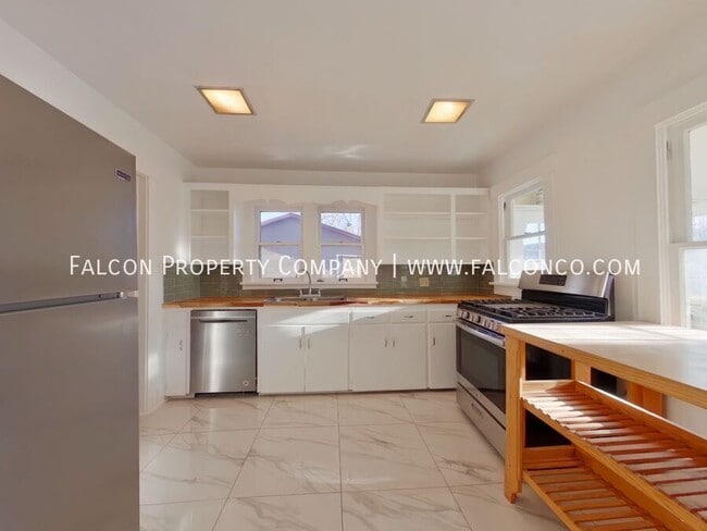 Photo - 2107 W Kiowa St