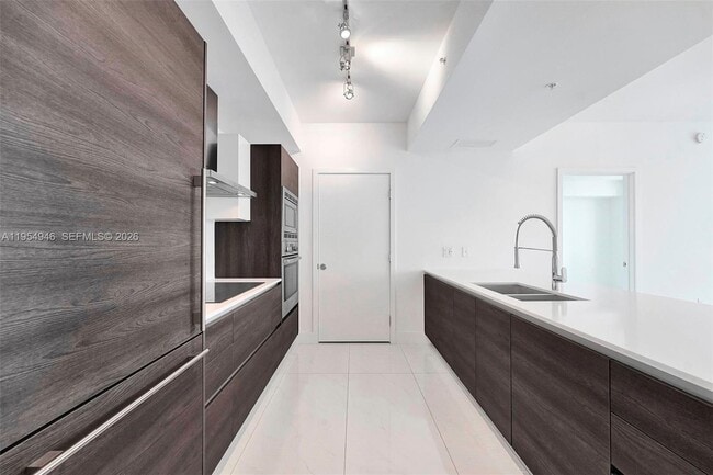 Photo - 301 Altara Ave Unidad 631