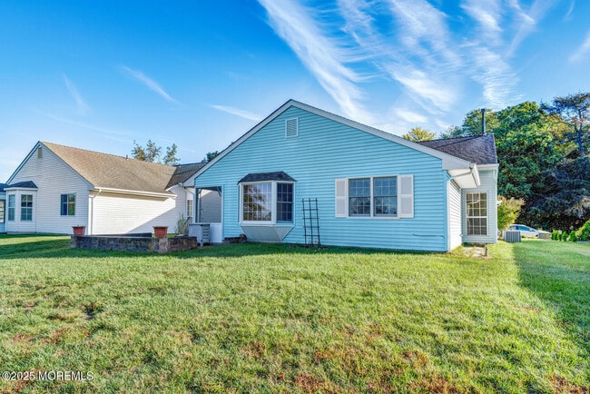 Photo - 405 Lexington Dr