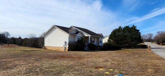 Photo - 1984 River Vista Cir
