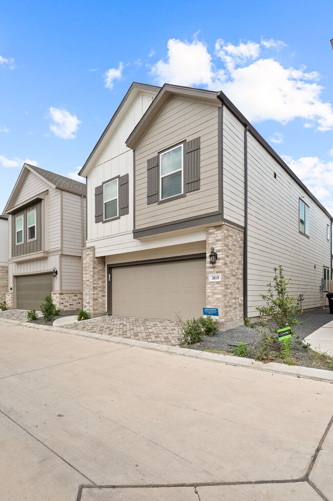 Photo - 3115 Skyrock Dr