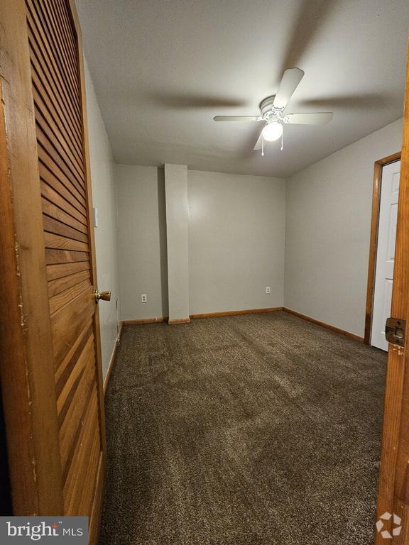 Building Photo - 326 W BROAD St Unit 1 Rental