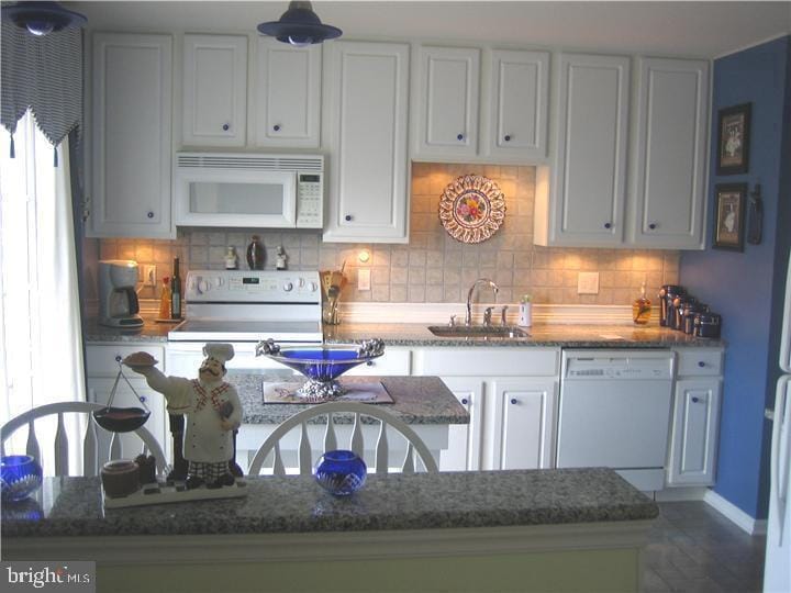 Photo - 5002 Essex Ln