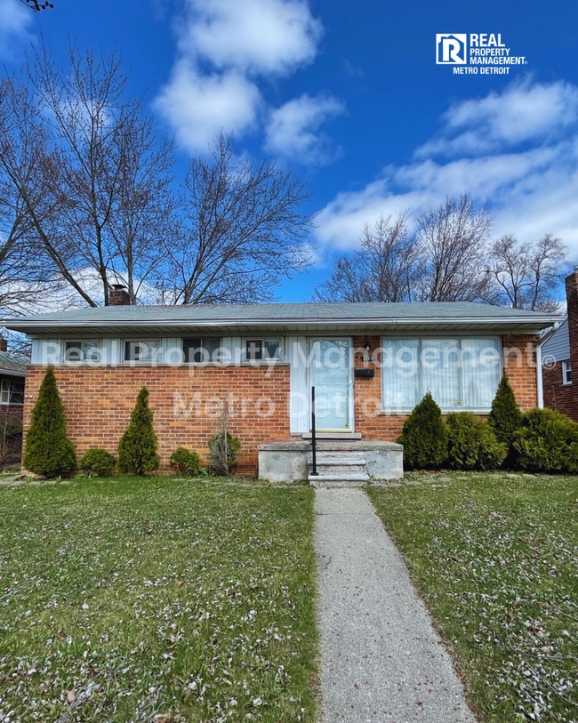Building Photo - SPRING INTO YOUR NEW HOME