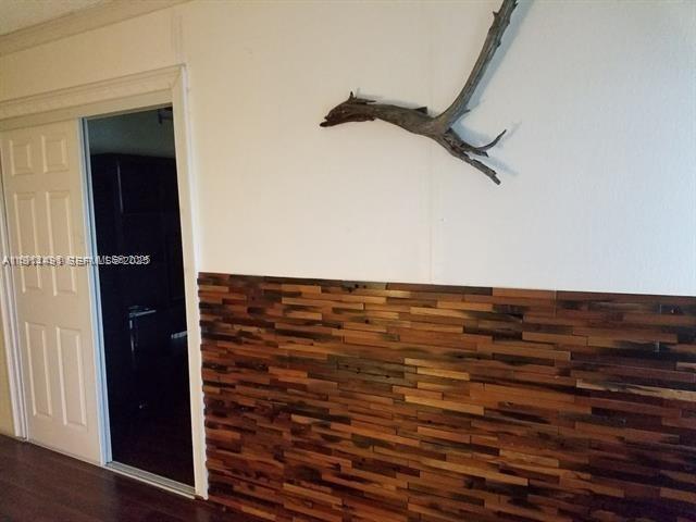 Photo - 1430 NE 170th St Unidad 214