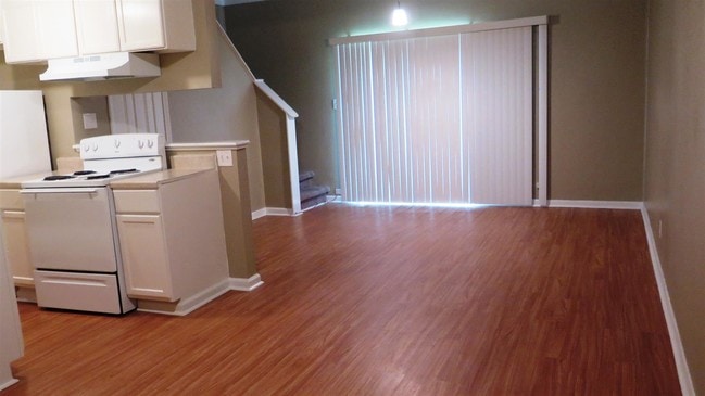 Photo - Haltere at Monroe