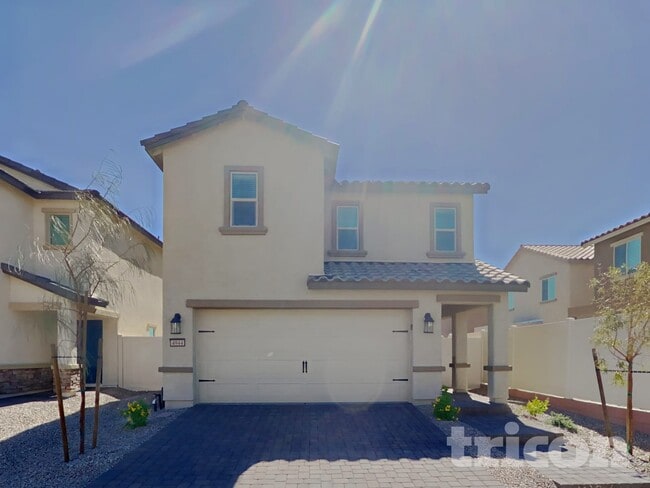 4944 Amberlyn St