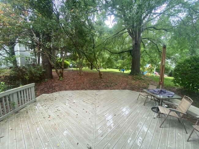 Photo - Gorgeous 3 Bedroom Chapel Hill Townhome Available in June!