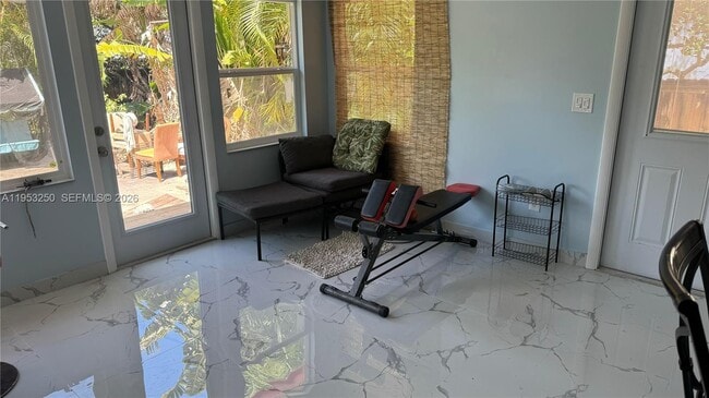 Photo - 1633 McKinley St