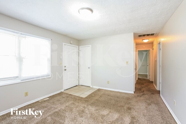 Photo - 2910 Heatherlea Dr