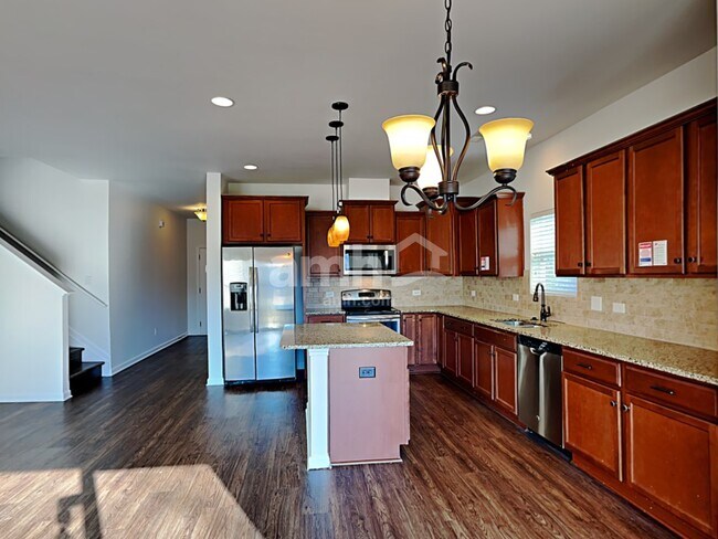 Photo - 4946 Astonshire Ln