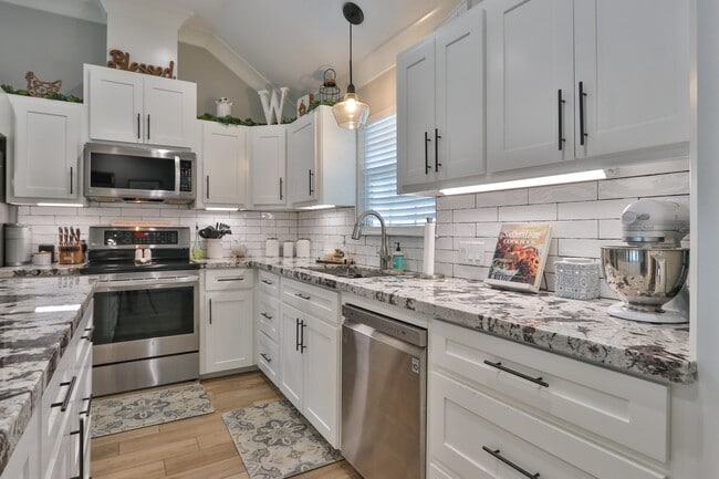 Photo - 13202 Cardin Ln