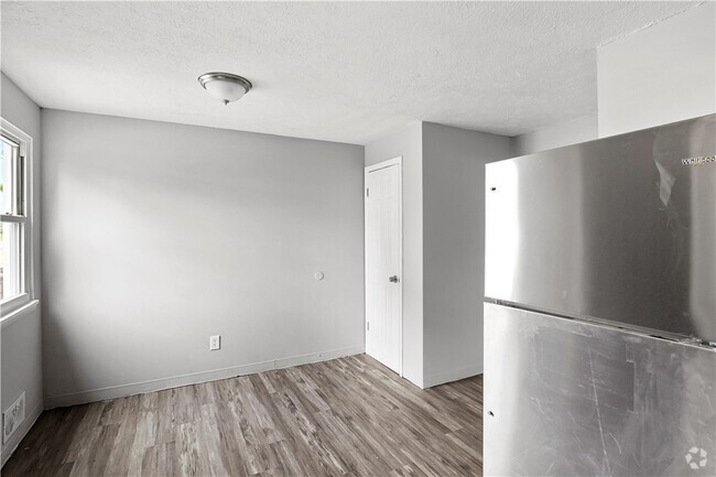Building Photo - 251 Baird St Rental