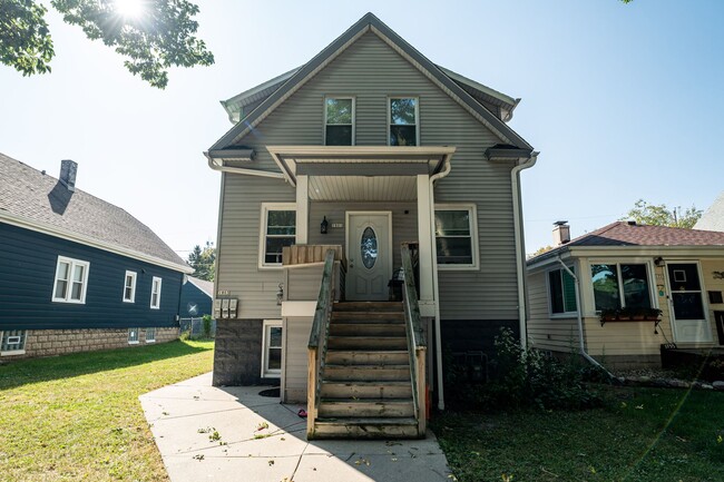 Building Photo - 1801 S 64th St Unit 1