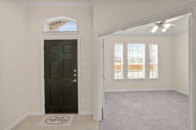 Photo - Beautiful 3/2 Super Close to 288 in Sierra Vista!