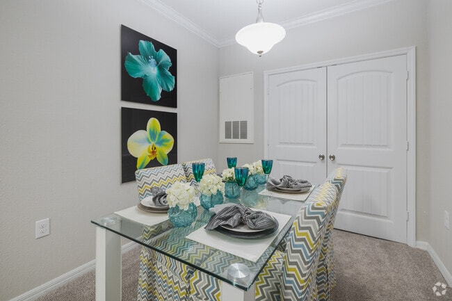 2BR, 2BA | Holderness | Dining Room | 1,096 SF