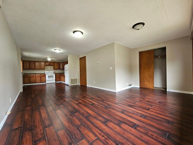 Photo - 107 W Park St Unit #1