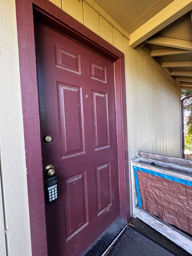 Photo - Charming 2 Bedroom 1 Bath Apartment Locate...