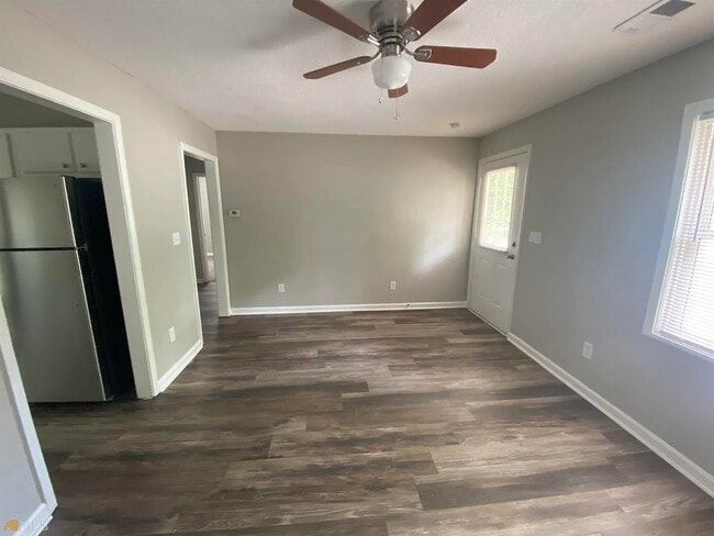 Photo - 617 Camellia Cir