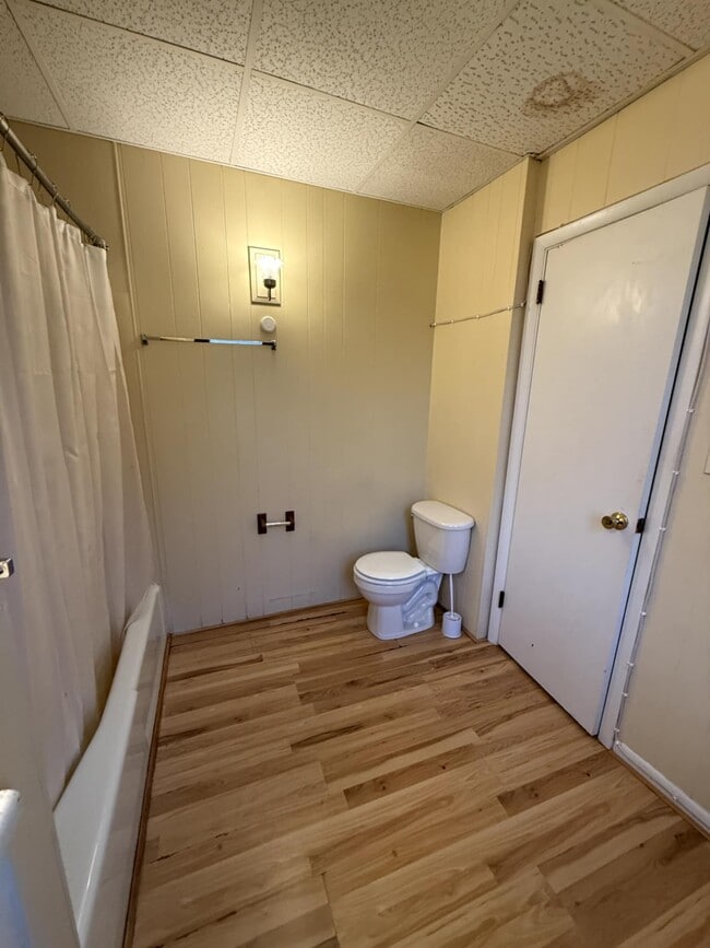 Photo - 500 N Main St