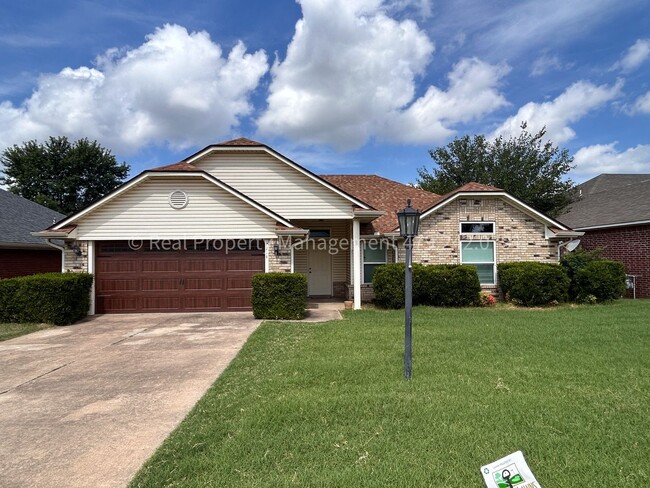 Photo - 7214 Red Pine Dr House