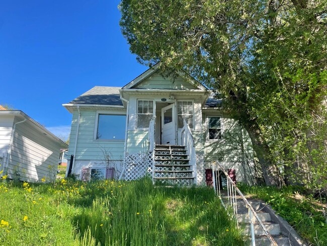 Photo - Incredible Lake Views-Spacious 6 Bedroom Home