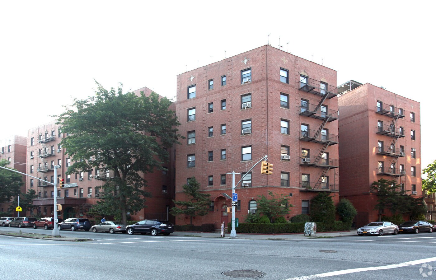 Photo - 2728 Kings Hwy Apartments