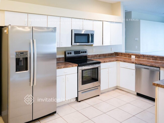 Photo - 208 Farrington Ln