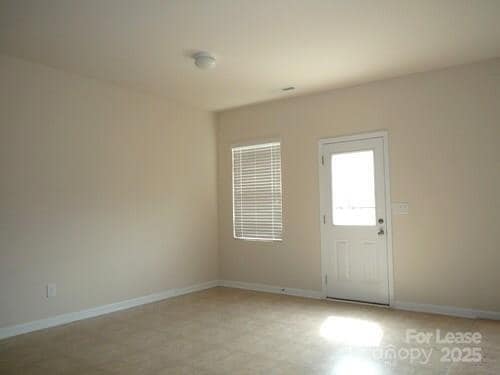 Photo - 1003 Blue Stream Ln