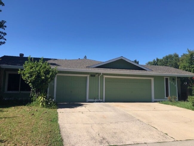 Building Photo - 4014-4016 Tresler Avenue Unit 4016