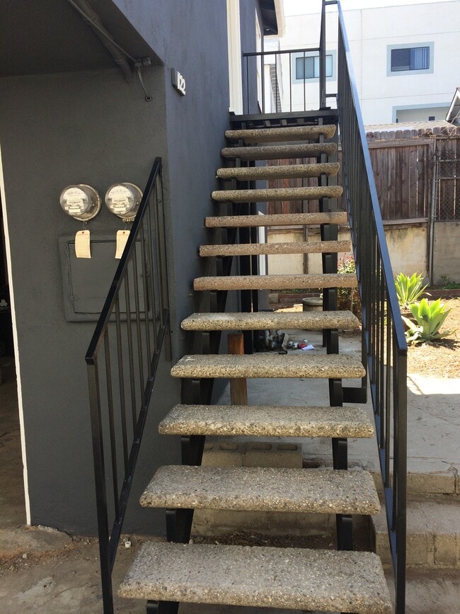 Photo - 11225 1122.5 Irolo Street