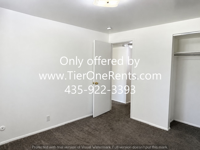 Photo - NO DEPOSIT option available for qualified renters with Obligo! Unidad 1