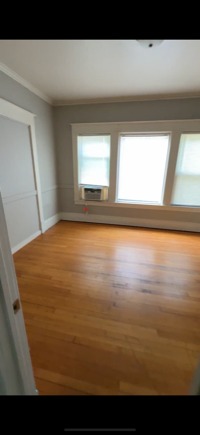 Photo - 733 Wright St