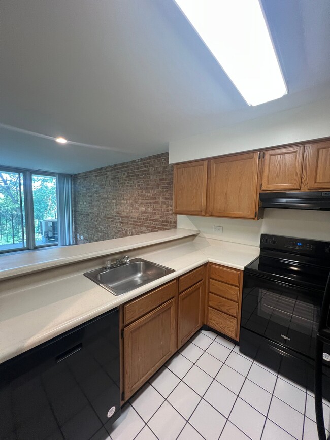 Photo - 5550 Abbey Dr Unit 5550-3G
