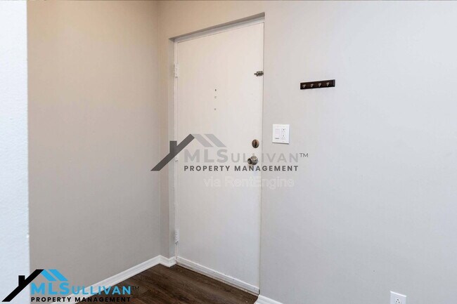 Photo - 5036 Flint Ridge Pl