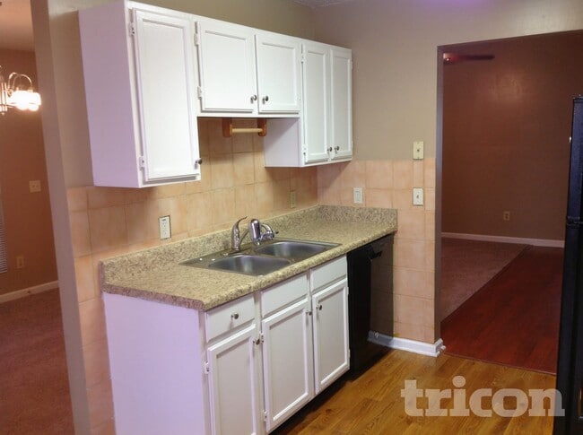 Photo - 3495 Baroney Ln SW