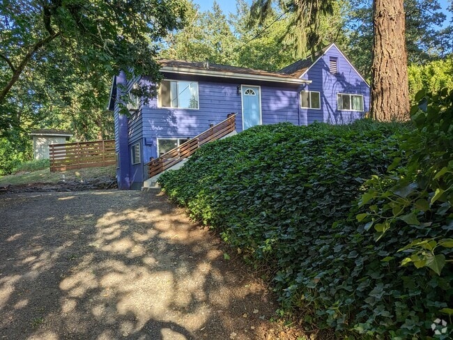 Building Photo - 2915 Friendly St Rental