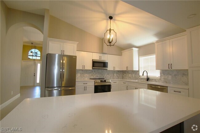 Building Photo - 4527 Varsity Cir Rental