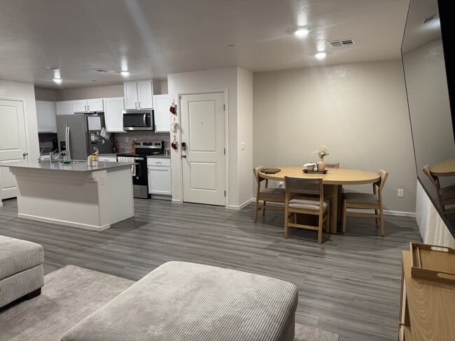 Photo - 6086 Lily Gdn St