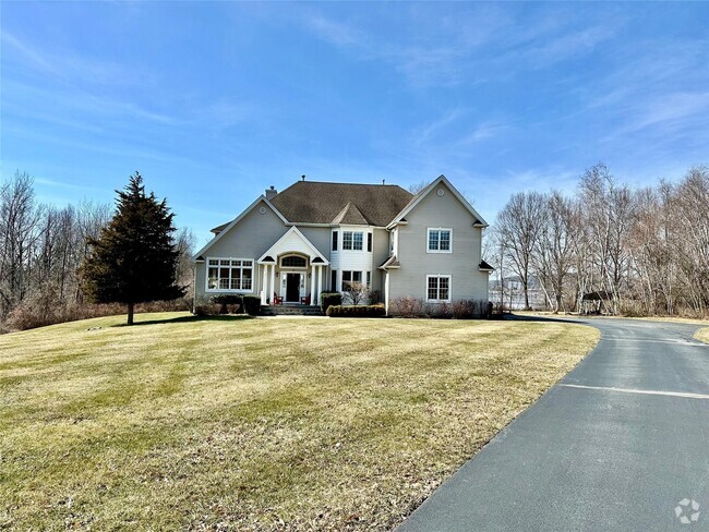 Building Photo - 29 Fairways Ln Rental