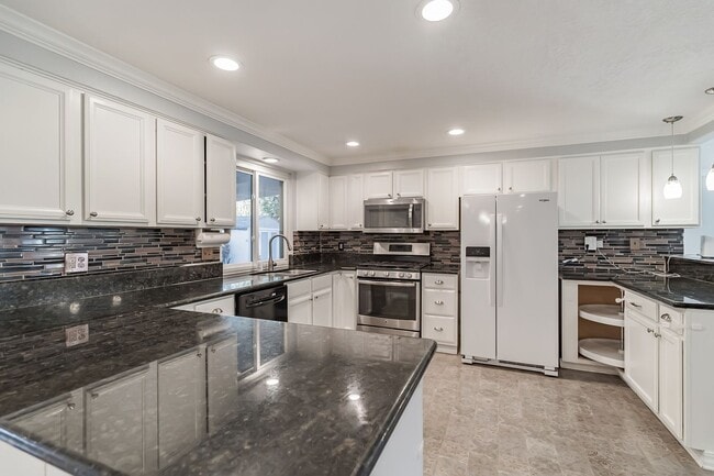 Photo - Hyland Hills 5 Bedroom Gem