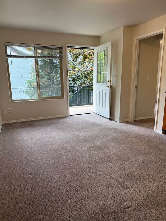 Photo - 8532 Phinney Ave N Unit 301