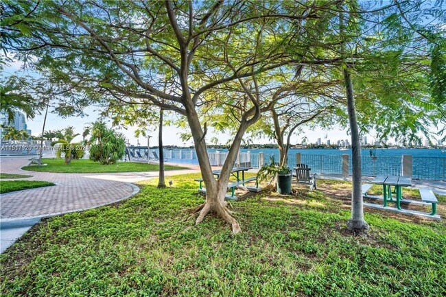 Photo - 1250 West Ave Unidad 11N