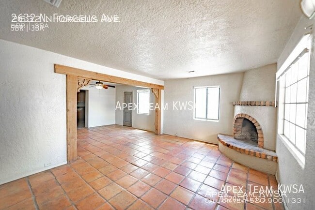 Photo - 2632 N Forgeus Ave
